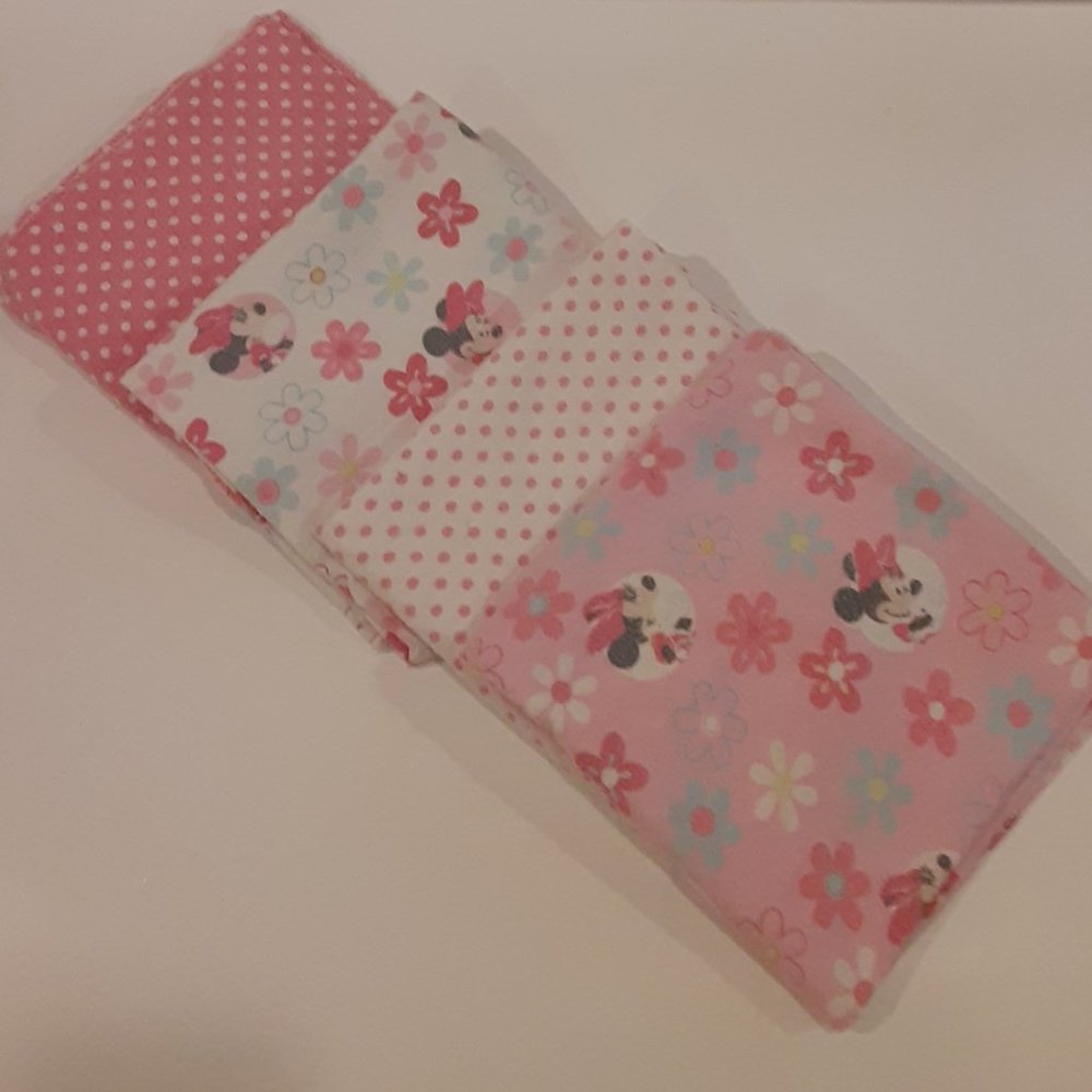 MINNIE MOUSE RECEIVING BLANKETS